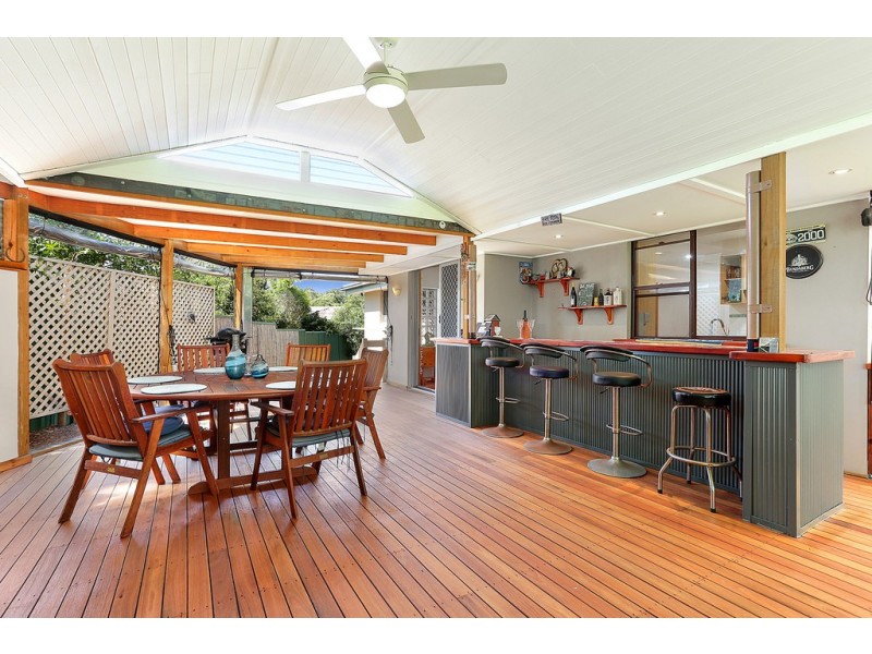 5 Wewak Place, Bossley Park NSW 2176