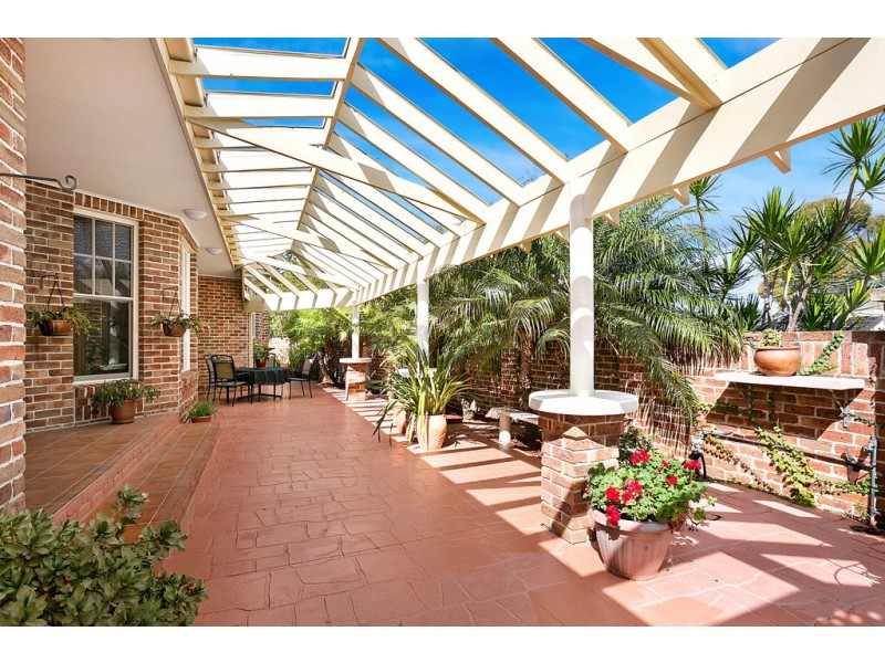 11 Roberts Road, Casula NSW 2170