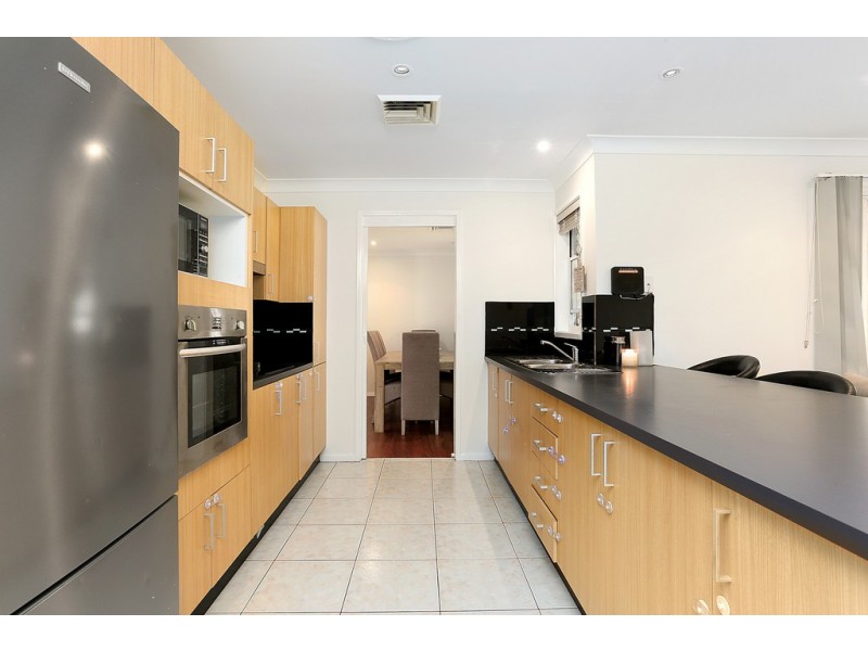 11 Julia Close, West Hoxton NSW 2171