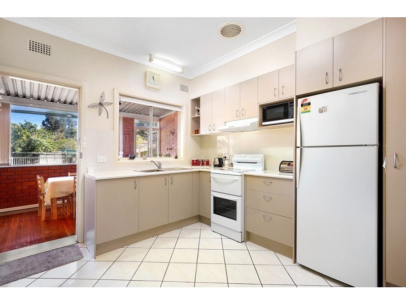 5 Holman Street, Canley Heights NSW 2166