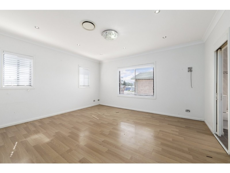 4 Warfield Place, Cecil Hills NSW 2171