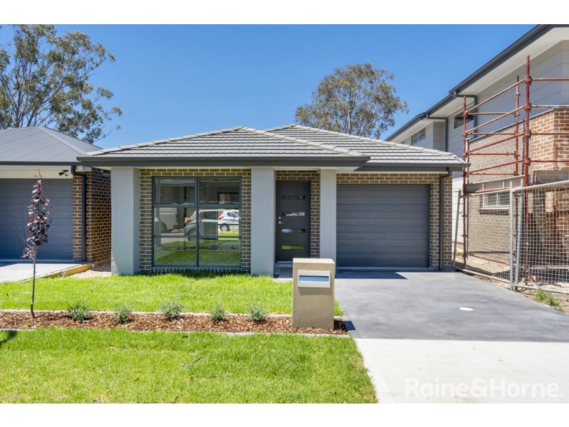 24 Contour Road, Austral NSW 2179