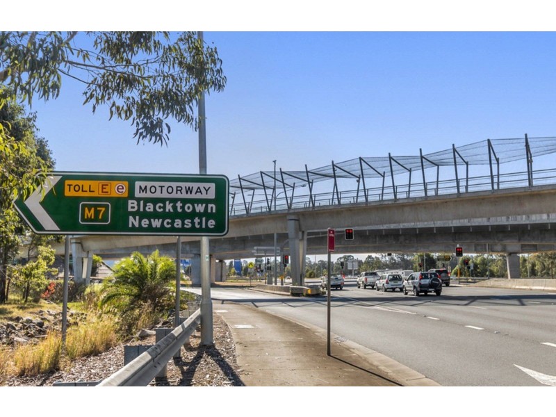 26 Little John Street, Middleton Grange NSW 2171