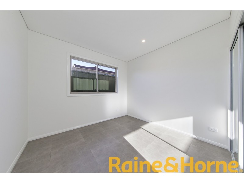 1/1C Booralla Road, Edensor Park NSW 2176