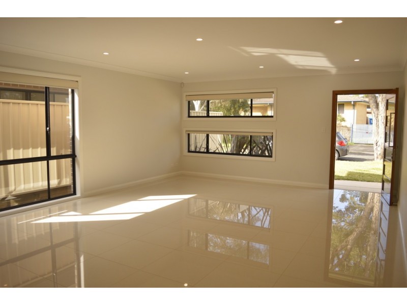1 Finschhafen Street, Holsworthy NSW 2173