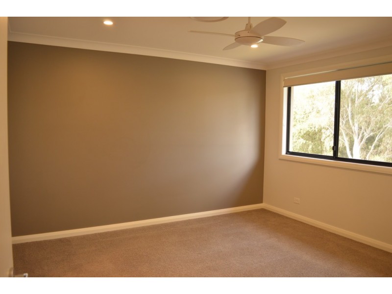 1 Finschhafen Street, Holsworthy NSW 2173