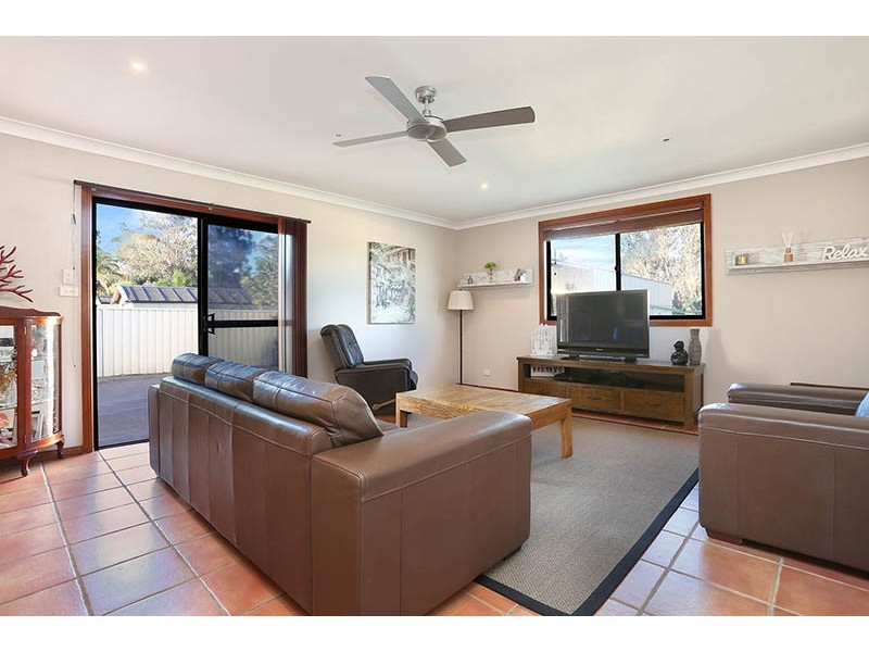 13 Dundee Street, Sadleir NSW 2168