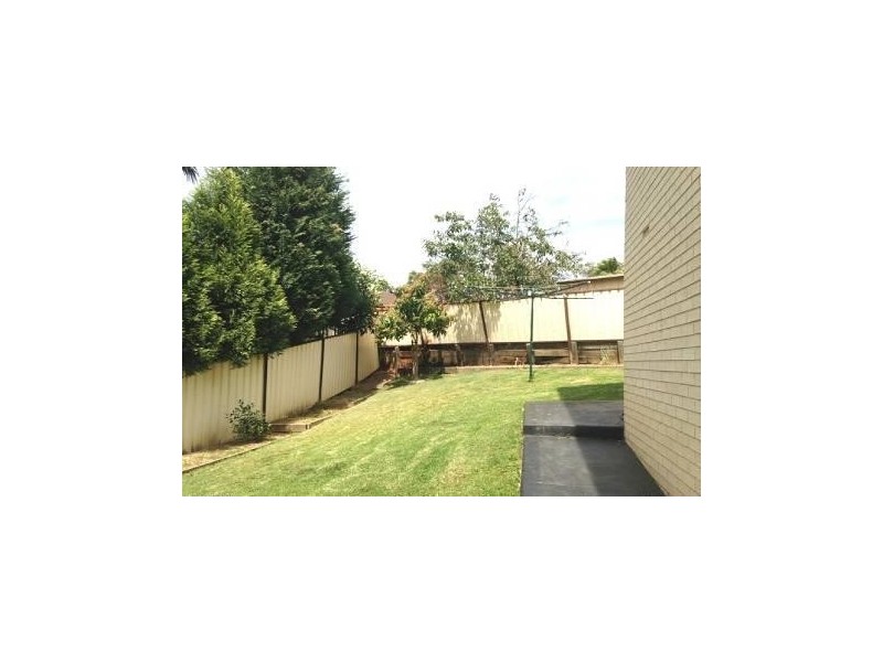 9 Boldrewood Avenue, Casula NSW 2170