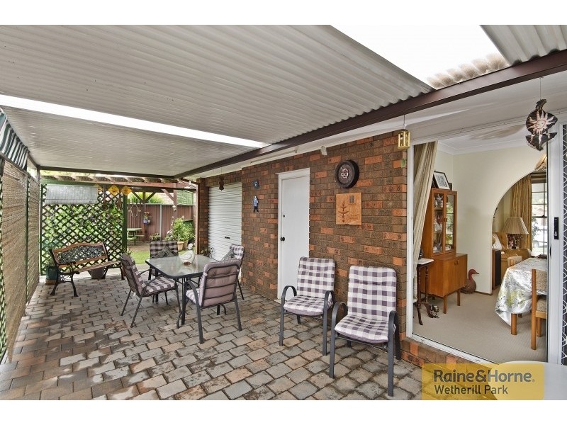 4 Batlow Place, Bossley Park NSW 2176