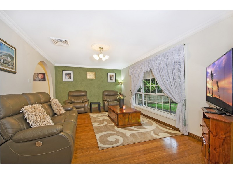 2 Wynn Close, Edensor Park NSW 2176