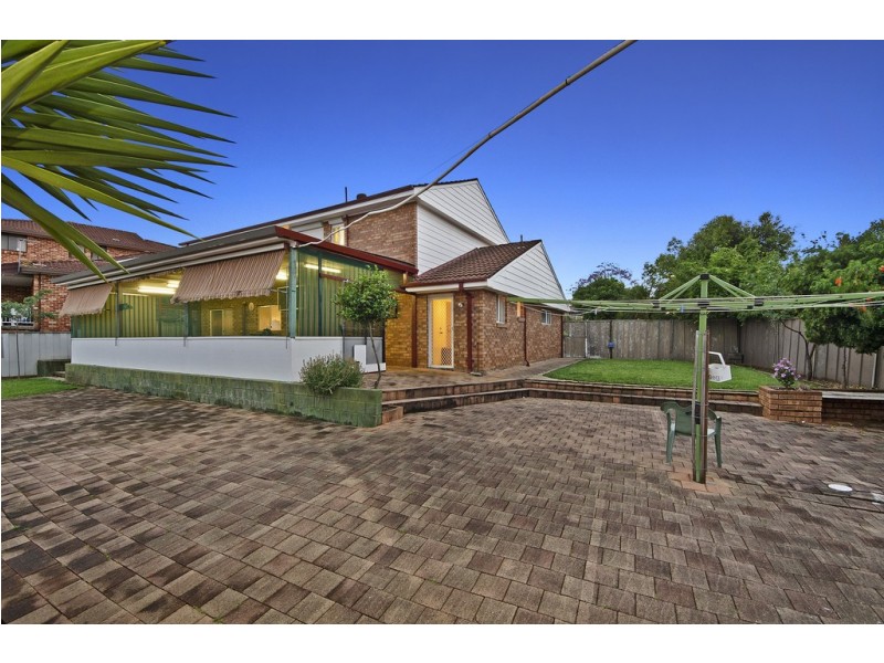 2 Wynn Close, Edensor Park NSW 2176