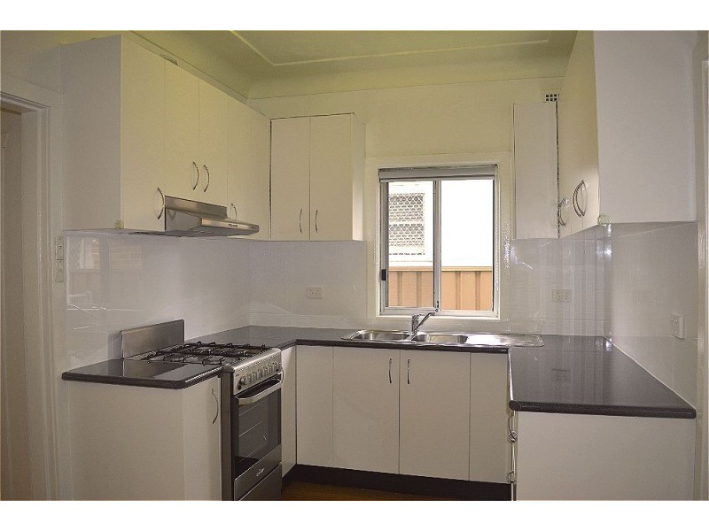 80 Cambridge Street, Canley Heights NSW 2166