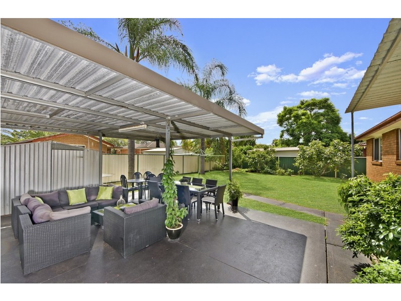 9 Comberford Close, Prairiewood NSW 2176