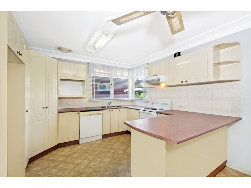 10 Rosemont Avenue, Smithfield NSW 2164