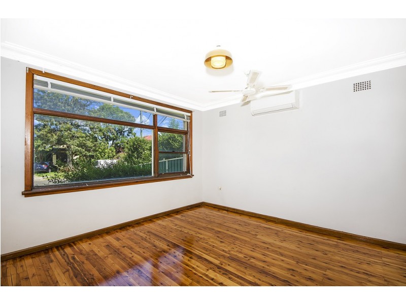 10 Rosemont Avenue, Smithfield NSW 2164