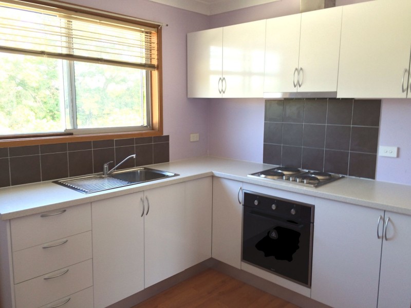 8 Birchgrove Avenue, Canley Heights NSW 2166