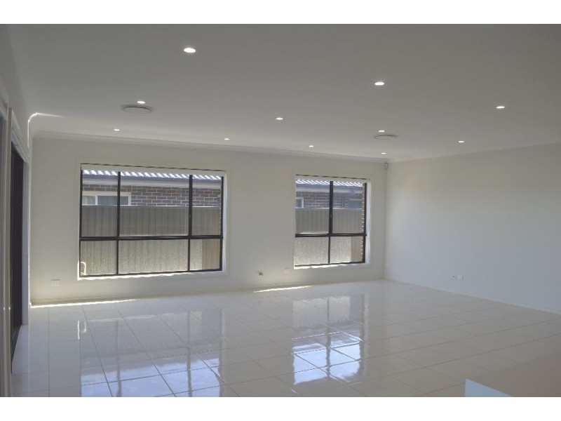 44 Skaife Street, Oran Park NSW 2570