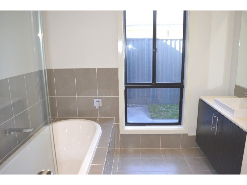 44 Skaife Street, Oran Park NSW 2570