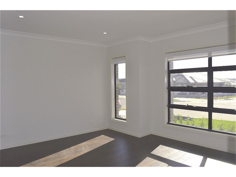 44 Skaife Street, Oran Park NSW 2570