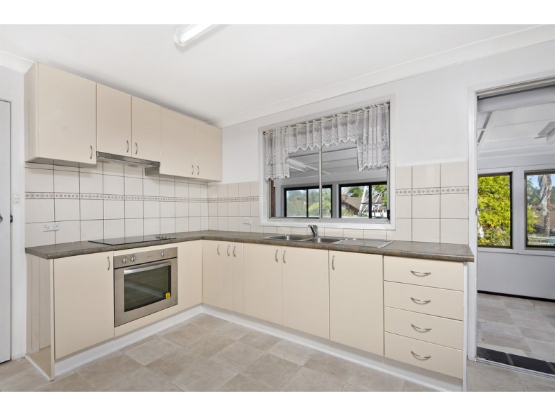 18 Pokolbin Place, Edensor Park NSW 2176