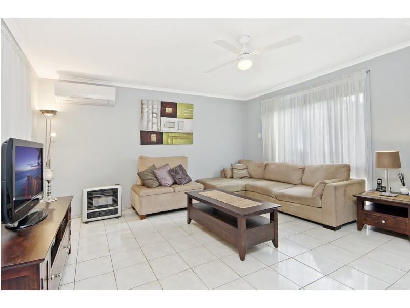 8/16 Benghazi Street, Bossley Park NSW 2176