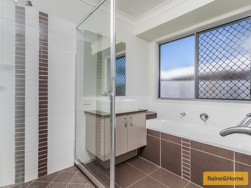 10 Soward Court, Morayfield QLD 4506