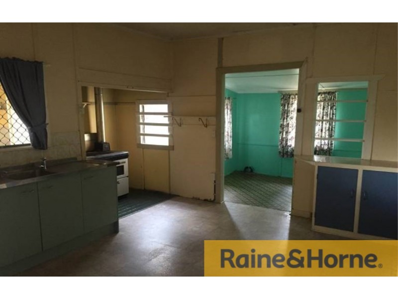 658 Beachmere Road, Beachmere QLD 4510