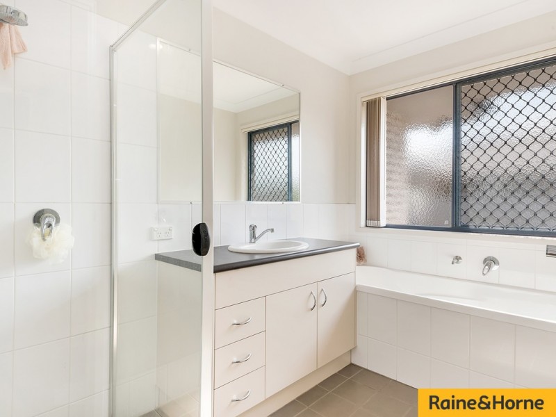 71 RIDGEGARDEN DRIVE, Morayfield QLD 4506