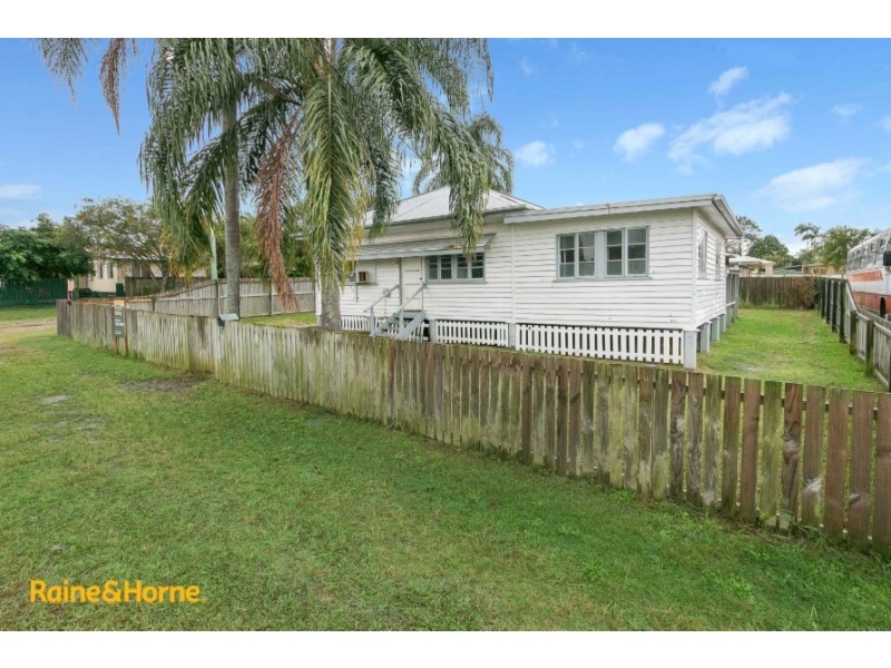 7 BOARDMAN STREET, Kallangur QLD 4503