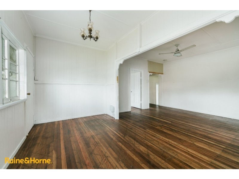 7 BOARDMAN STREET, Kallangur QLD 4503