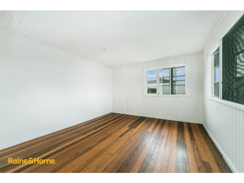 7 BOARDMAN STREET, Kallangur QLD 4503