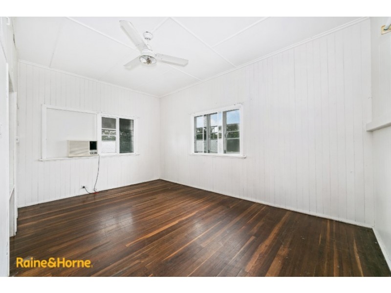 7 BOARDMAN STREET, Kallangur QLD 4503
