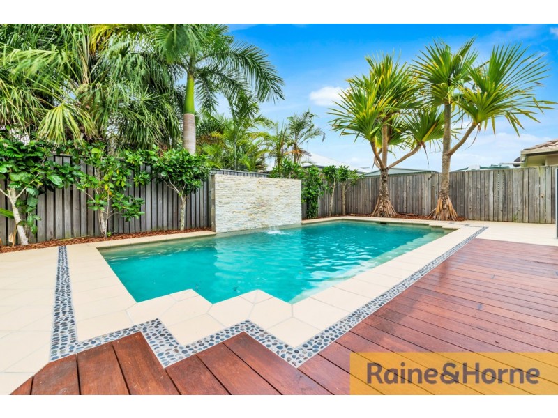 35 Lookout Place, Narangba QLD 4504
