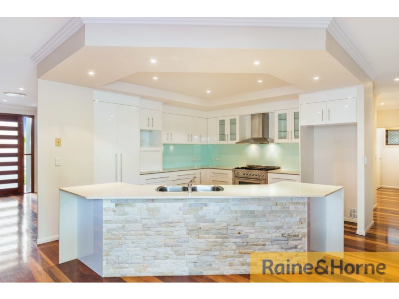 35 Lookout Place, Narangba QLD 4504
