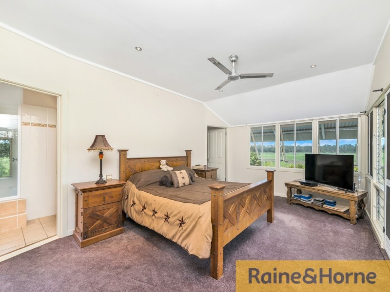 50 Bakers Flat Road, Beachmere QLD 4510
