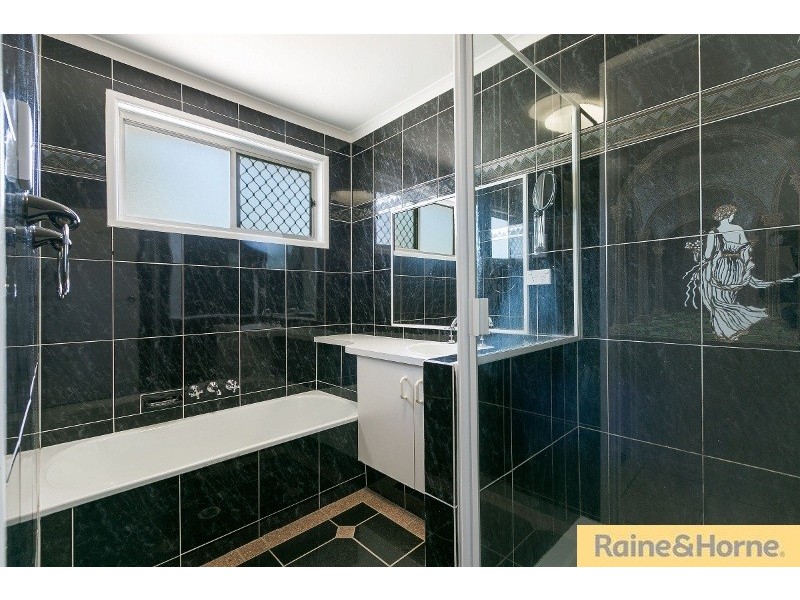 10 Greendale Court, Strathpine QLD 4500