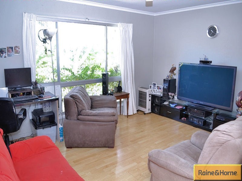 1 Simmons St, Caboolture QLD 4510