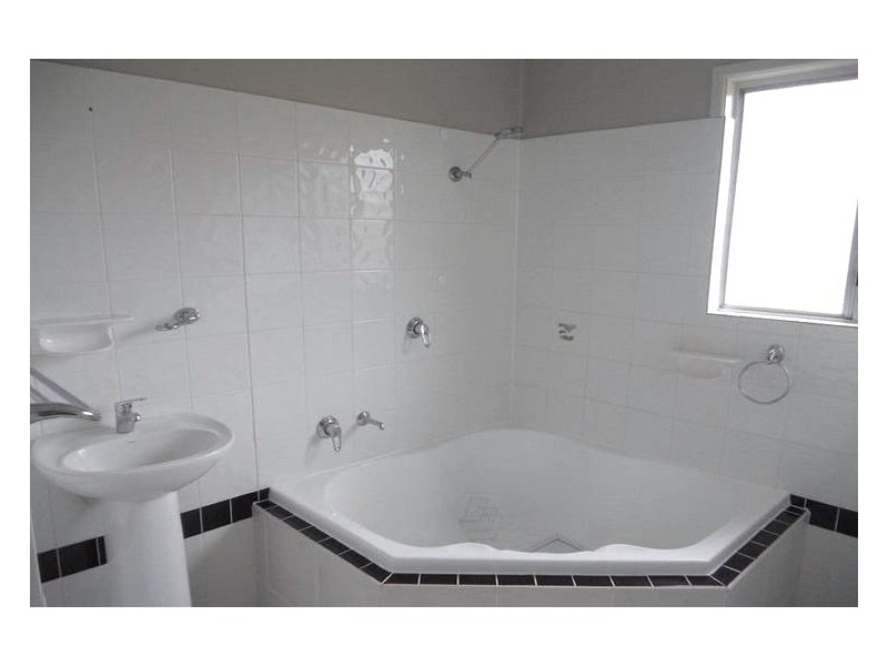 24 Hayes Street, Caboolture QLD 4510