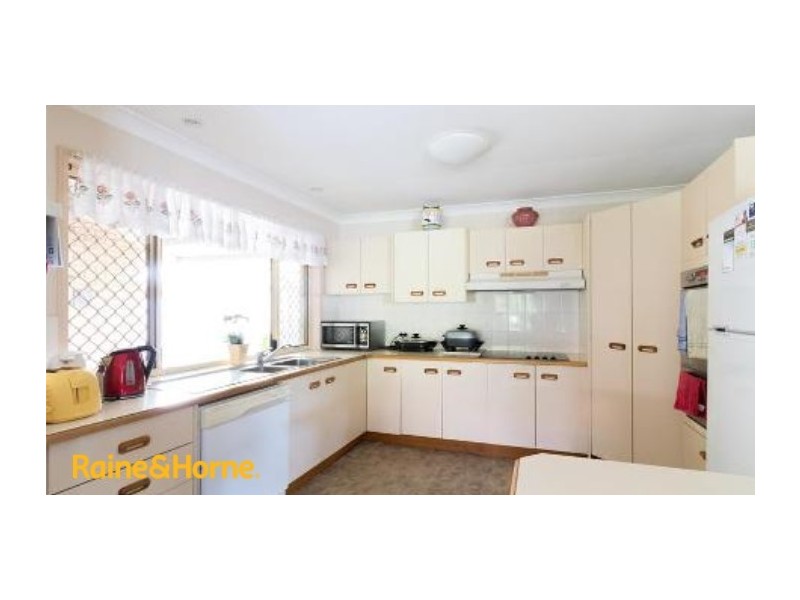 25 Cook Avenue, Caboolture South QLD 4510