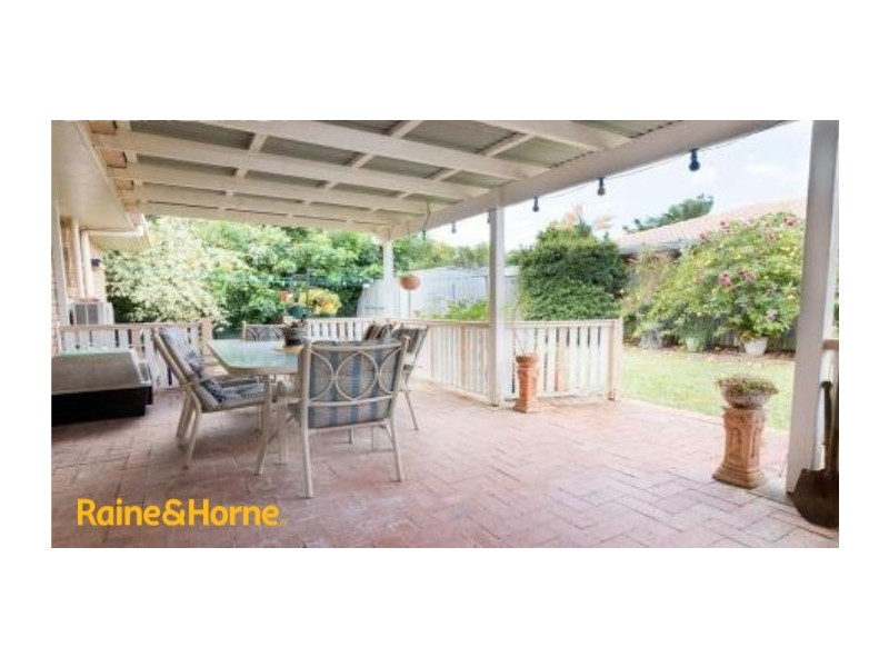 25 Cook Avenue, Caboolture South QLD 4510