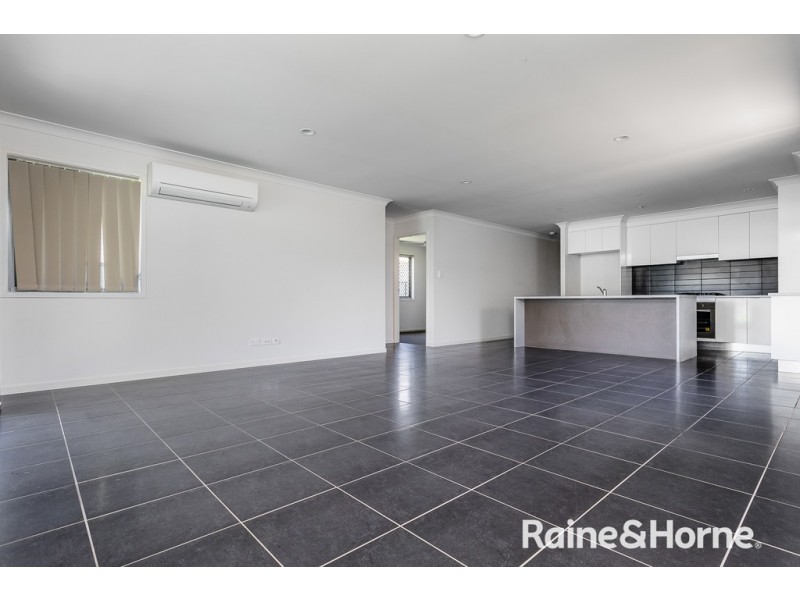 18 Central Green Drive, Narangba QLD 4504