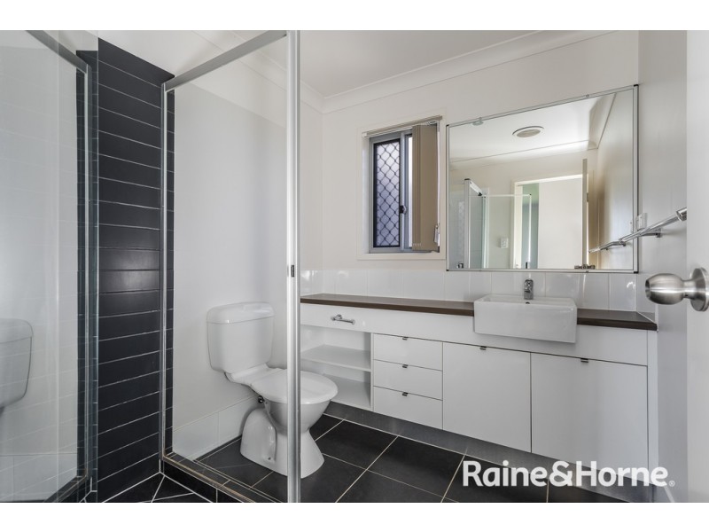 18 Central Green Drive, Narangba QLD 4504