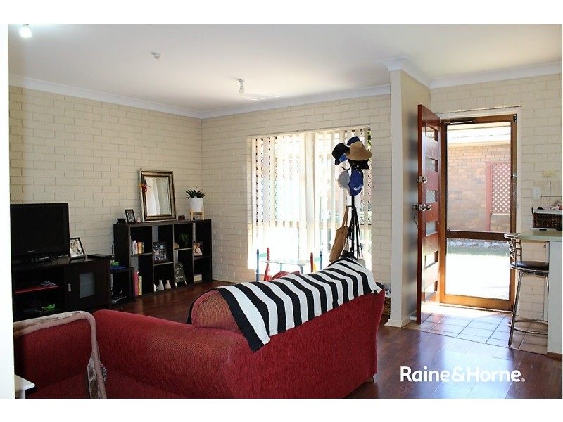 2/74 LOWER KING STREET, Caboolture QLD 4510