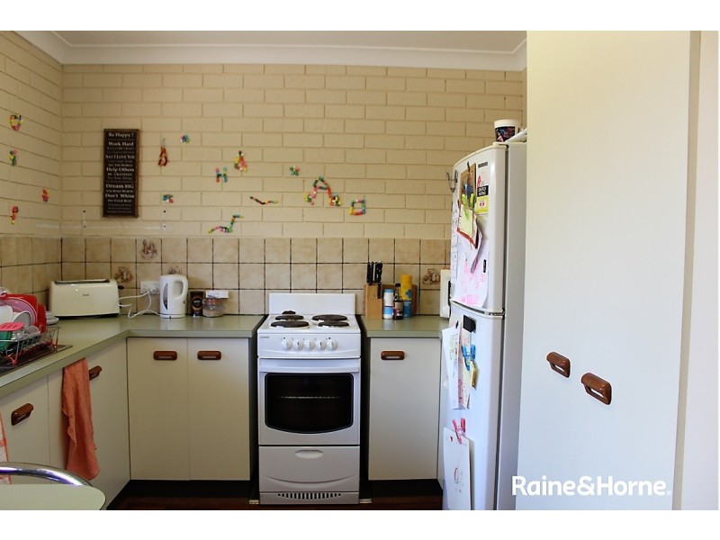 2/74 LOWER KING STREET, Caboolture QLD 4510