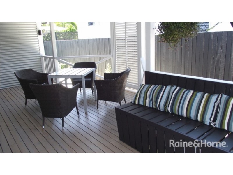 106 Eversleigh Rd, Scarborough QLD 4020