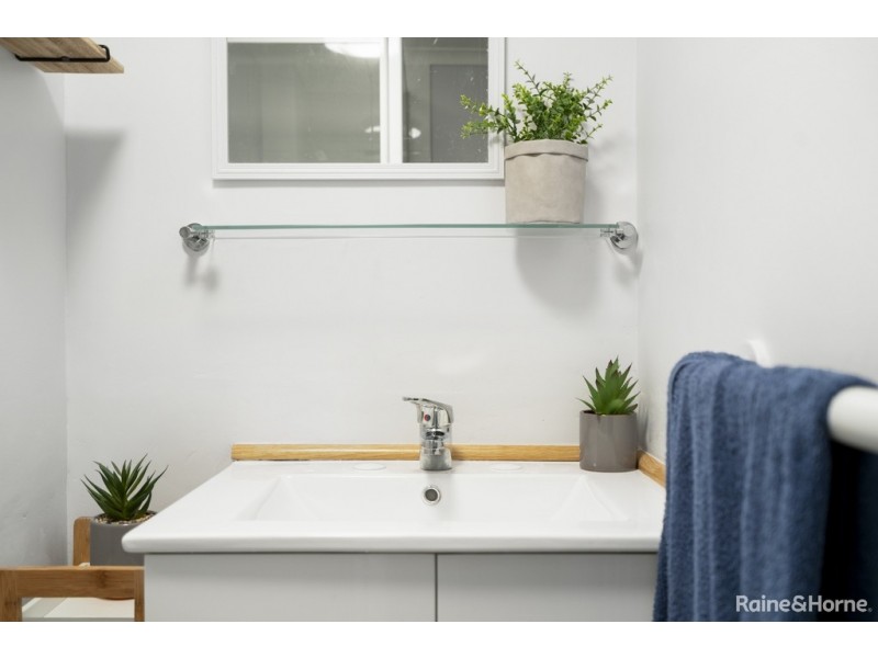 1/102 Hornibrook Esplanade, Clontarf QLD 4019