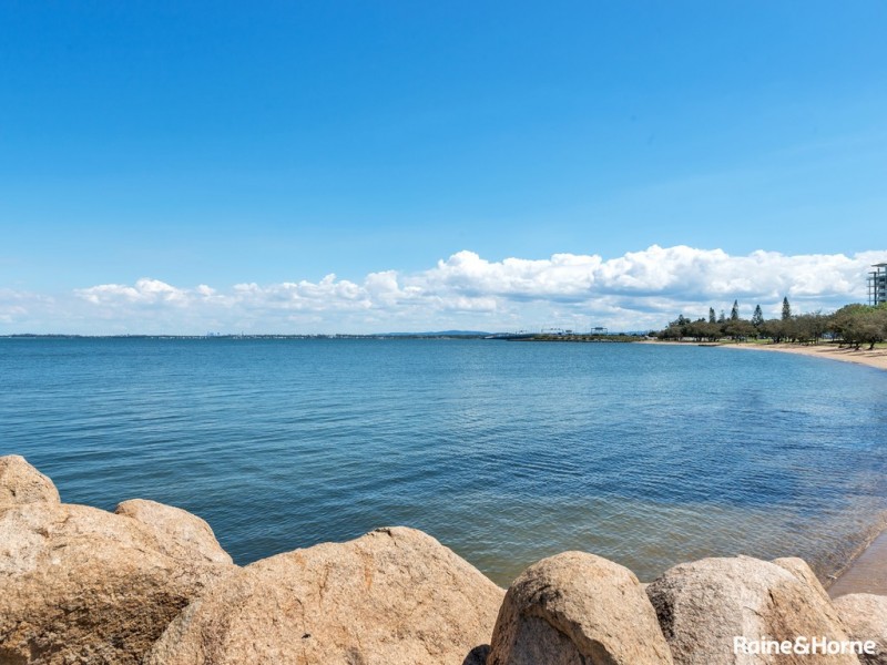 1/102 Hornibrook Esplanade, Clontarf QLD 4019