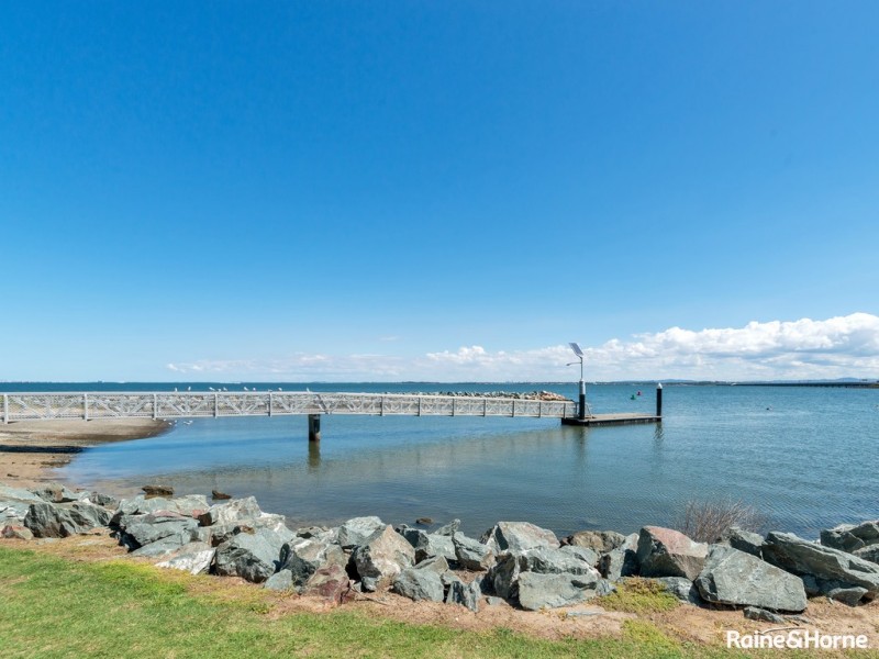 1/102 Hornibrook Esplanade, Clontarf QLD 4019