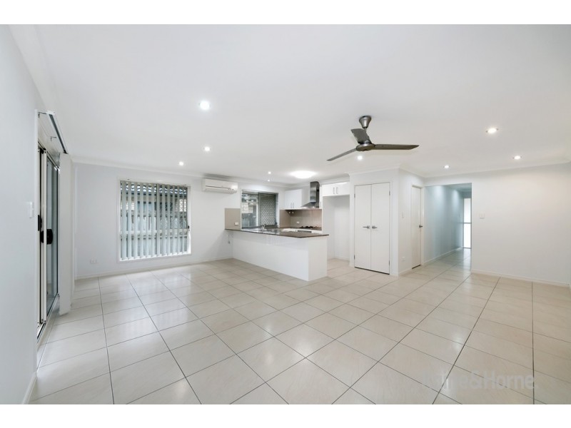 14 Mackintosh Drive, North Lakes QLD 4509