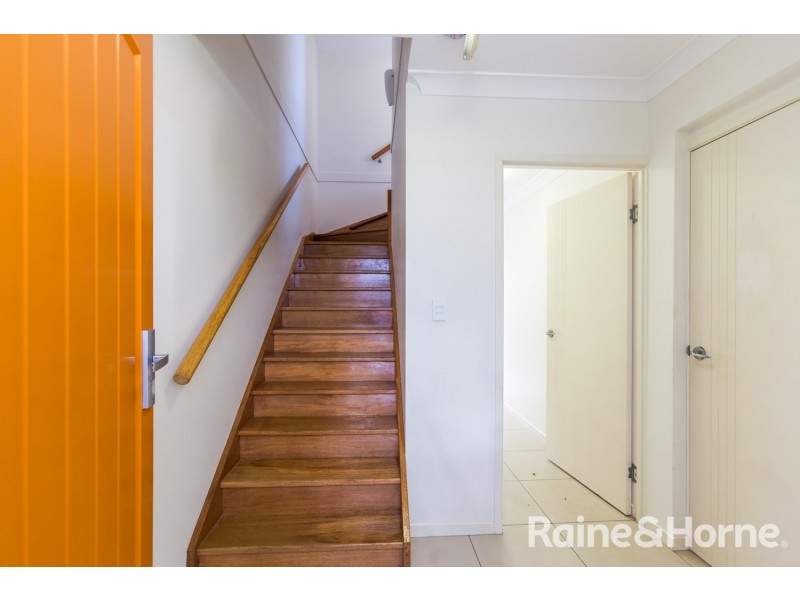 6 12 GEORGINA STREET, Woody Point QLD 4019